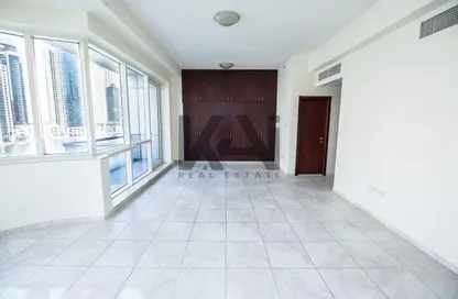Apartment - 3 Bedrooms - 4 Bathrooms for rent in Marina View - Dubai Marina - Dubai