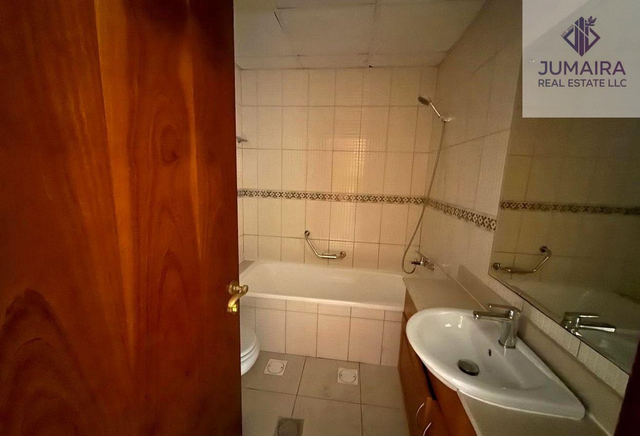 Bright I Spacious 1BR | Marina Apartments