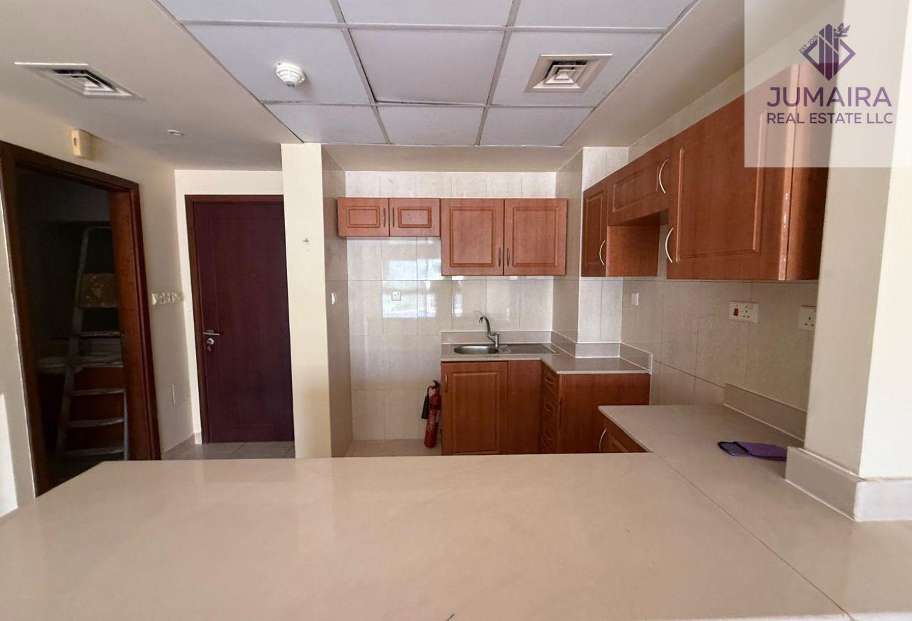 Bright I Spacious 1BR | Marina Apartments