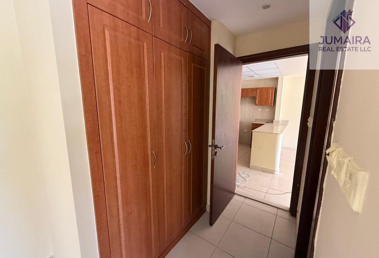 Bright I Spacious 1BR | Marina Apartments