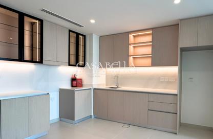 Apartment - 1 - 1 for rent in Golf Heights - The Views - Dubai