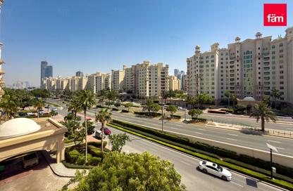 Apartment - 3 Bedrooms - 4 Bathrooms for sale in Al Khudrawi - Shoreline Apartments - Palm Jumeirah - Dubai