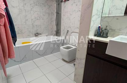 Apartment - 2 Bedrooms - 3 Bathrooms for sale in Afnan 5 - Afnan - Midtown - Dubai Production City (IMPZ) - Dubai
