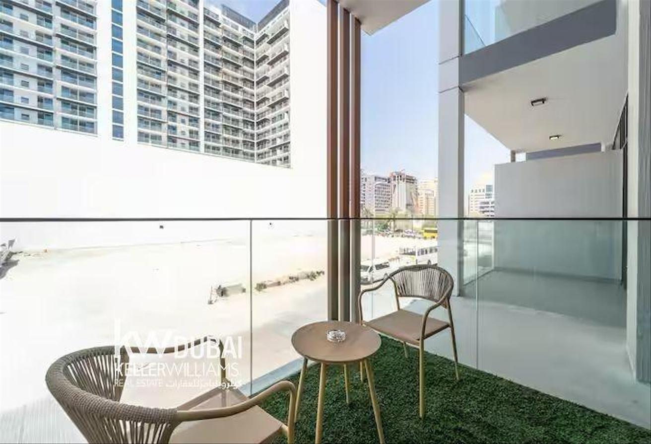 Furnished Studio | Balcony | Flexible Cheques photo 4