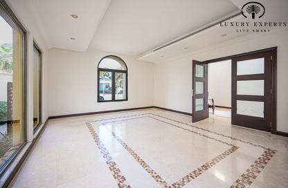 Villa - 5 Bedrooms - 5 Bathrooms for rent in Garden Homes Frond D - Garden Homes - Palm Jumeirah - Dubai