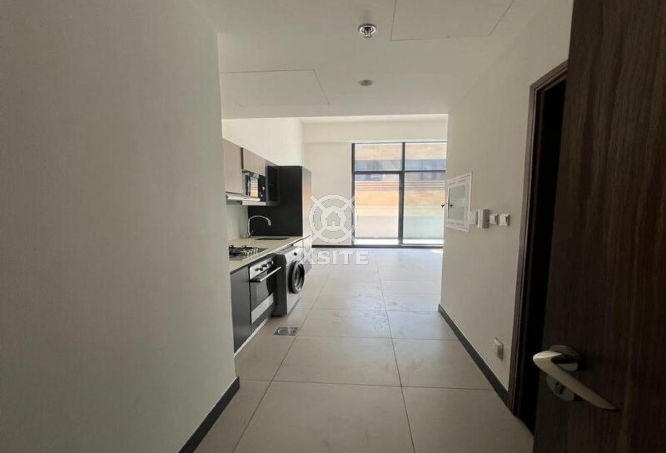 Cozy Studio | Equipped Kitchen |Ready to Move photo 5