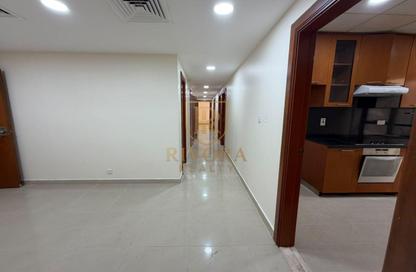 Apartment - 4 - 4 for rent in Golden Sands 9 - Al Mankhool - Bur Dubai - Dubai