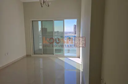 شقة - 2 غرف نوم - 2 حمامات للبيع في برج الجولف - مدينة الإمارات - عجمان