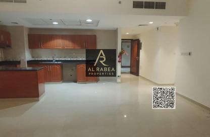 Apartment - 1 Bedroom - 2 Bathrooms for rent in Corniche Tower - Ajman Corniche Road - Ajman