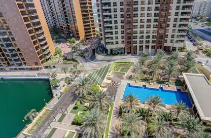 Apartment - 2 - 3 for rent in Marina Residences 6 - Marina Residences - Palm Jumeirah - Dubai