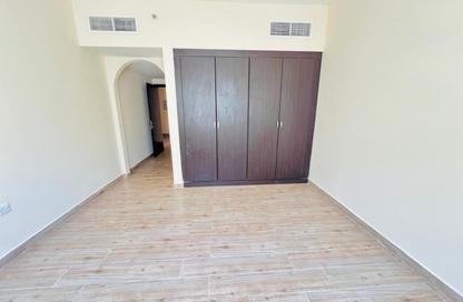 Apartment - 1 Bedroom - 2 Bathrooms for rent in Muwailih Building - Muwaileh - Sharjah