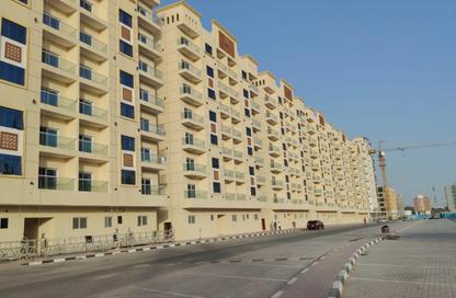 شقة - 2 غرف نوم - 3 حمامات للبيع في قرية الاميرة - الياسمين - عجمان