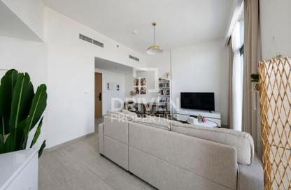 Apartment - 1 - 2 for sale in Fawad Azizi Residence - Dubai Healthcare City 2 - Al Jaddaf - Dubai