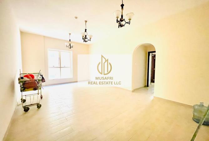 100834888 - Property Image 2