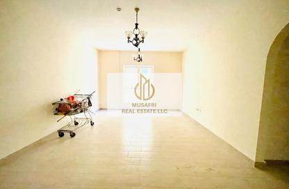 Apartment - 2 Bedrooms - 2 Bathrooms for rent in Muwailih Building - Muwaileh - Sharjah