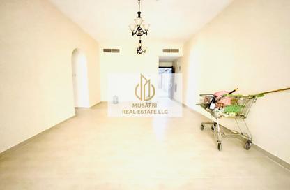 Apartment - 2 Bedrooms - 2 Bathrooms for rent in Muwailih Building - Muwaileh - Sharjah