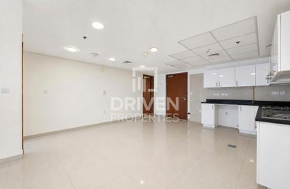 Apartment - 1 Bedroom - 2 Bathrooms for rent in Park Tower A - Park Towers - DIFC - Dubai