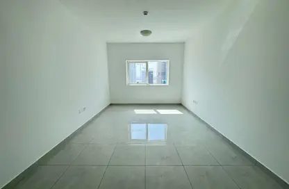 شقة - 2 غرف نوم - 2 حمامات للايجار في شارع التعاون الجديد - التعاون - الشارقة