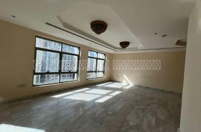 Apartment - 3 Bedrooms - 4 Bathrooms for rent in Thuraya Al Majaz Building - Al Majaz 3 - Al Majaz - Sharjah