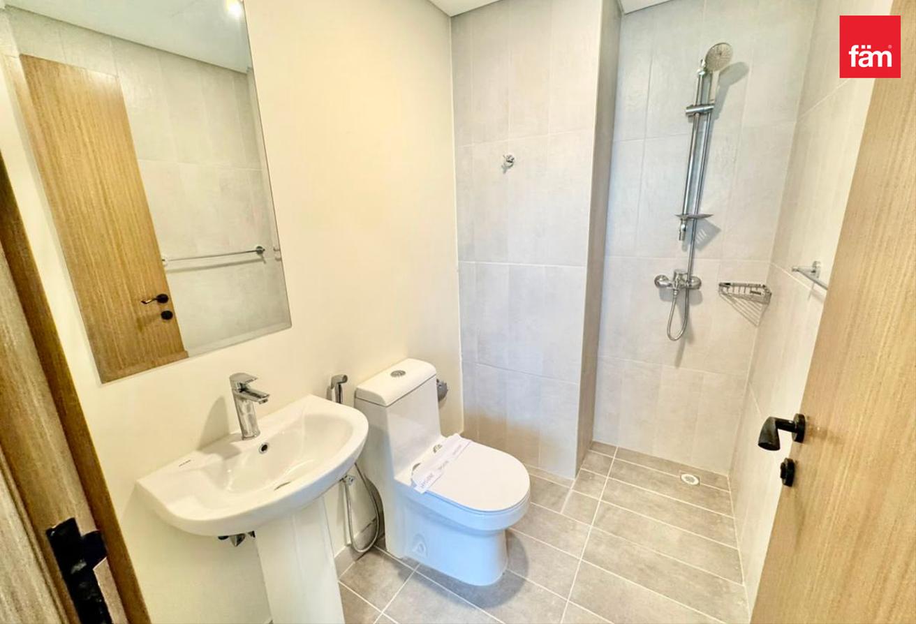 Single Row | 5 Bedroom + Maid | Townhouse photo 20