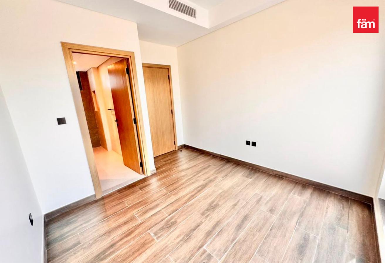 Single Row | 5 Bedroom + Maid | Townhouse photo 14