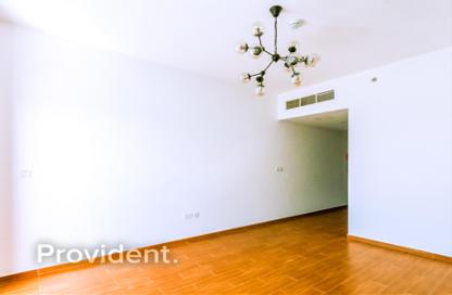 شقة - 1 حمام للبيع في مساكن الجوهرة - مثلث قرية جميرا - دبي