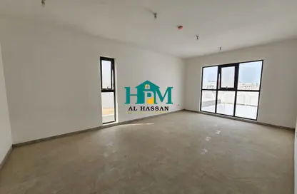 شقة - 3 غرف نوم - 4 حمامات للايجار في مدينة الرياض - أبوظبي