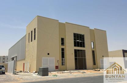 Warehouse - Studio - 4 Bathrooms for rent in Umm Al Thuoob - Umm Al Quwain