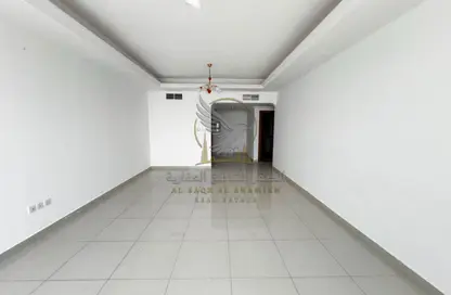 Apartment - 3 Bedrooms - 3 Bathrooms for rent in Al Mamzar - Al Mamzar - Sharjah - Sharjah
