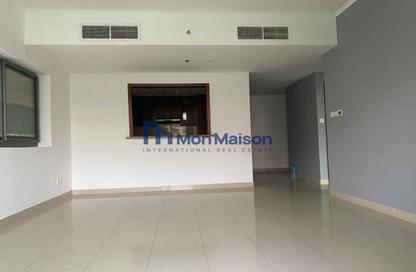 Apartment - 1 Bedroom - 2 Bathrooms for rent in The Links Canal Apartments - The Links - The Views - Dubai
