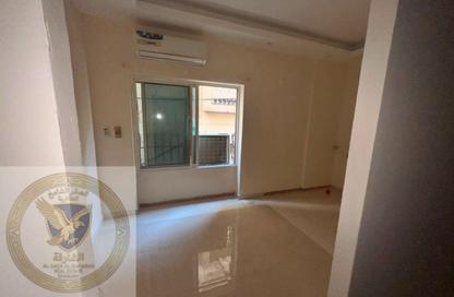 Apartment - Studio - 1 Bathroom for rent in Al Qulaya'ah - Al Sharq - Sharjah Apartment - Studio - 1 Bathroom for rent in Al Qulaya'ah - Al Sharq - Sharjah