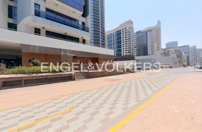Shop - Studio - 1 Bathroom for rent in Azure - Dubai Marina - Dubai