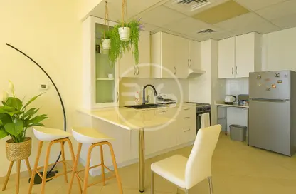 Apartment - Studio - 1 Bathroom for rent in Widcombe House 4 - Widcombe House - Motor City - Dubai