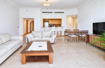 Apartment - 2 - 2 for rent in Al Hamri - Shoreline Apartments - Palm Jumeirah - Dubai