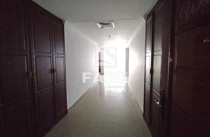 Apartment - 3 Bedrooms - 4 Bathrooms for rent in Ameer Bu Khamseen Tower - Al Majaz 3 - Al Majaz - Sharjah Apartment - 3 Bedrooms - 4 Bathrooms for rent in Ameer Bu Khamseen Tower - Al Majaz 3 - Al Majaz - Sharjah