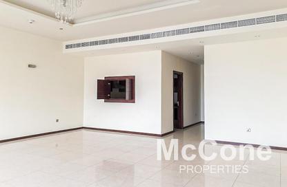 Apartment - 3 Bedrooms - 3 Bathrooms for rent in Emerald - Tiara Residences - Palm Jumeirah - Dubai