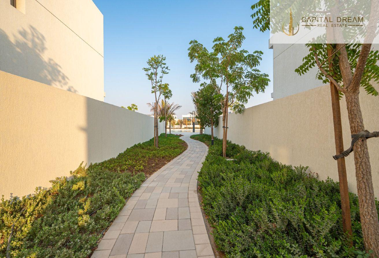 FULLY UPGRADED | BRAND NEW | SKYLINE VIEW photo 5