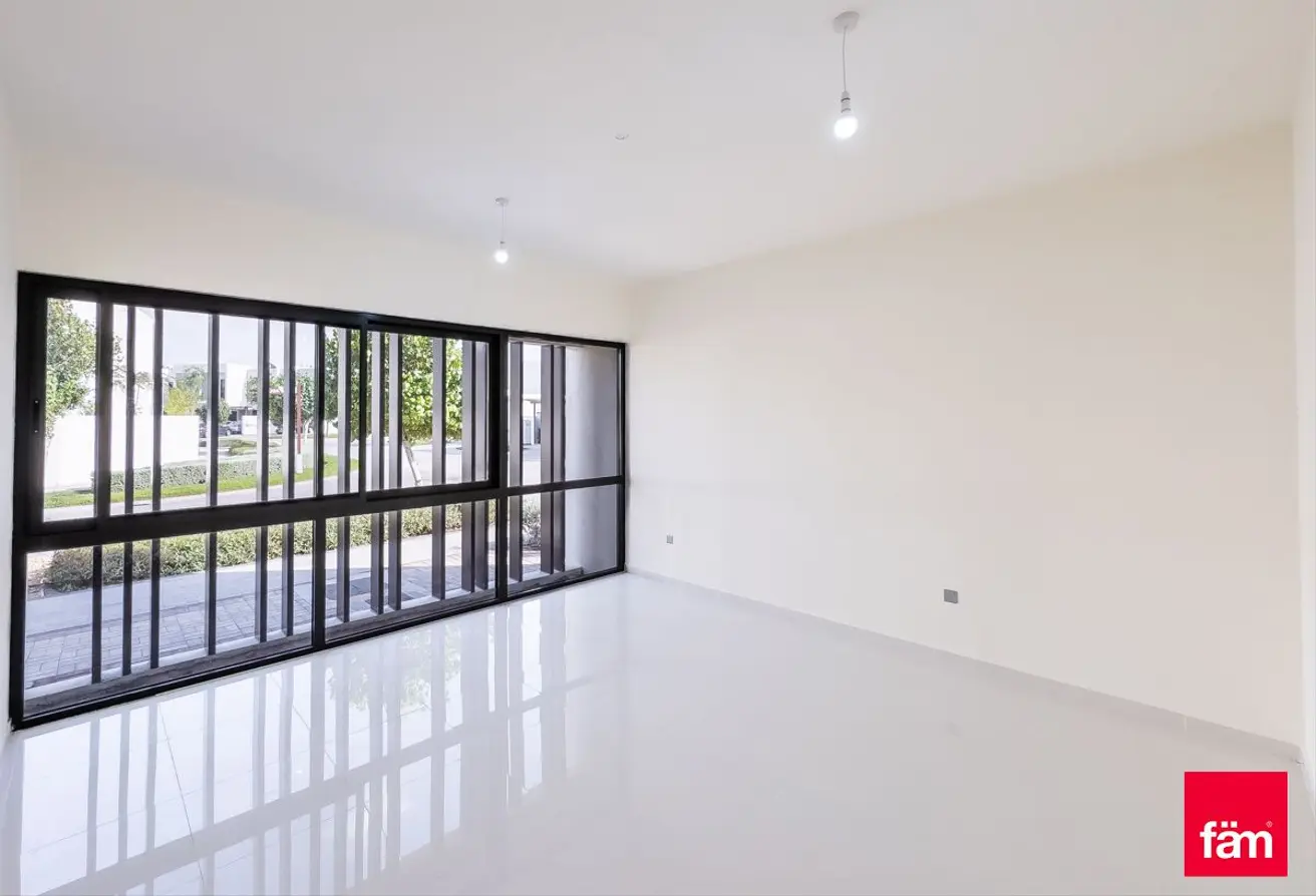 163231608 - Property Main Image