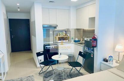 Apartment - Studio - 1 for rent in Hayat Boulevard 2B - Hayat Boulevard 2 - Hayat Boulevard - Town Square - Dubai