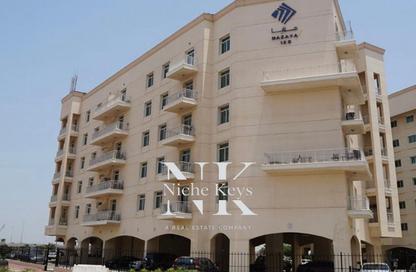 Apartment - 2 Bedrooms - 3 Bathrooms for sale in Mazaya 10B - Queue Point - Liwan - Dubai Land - Dubai
