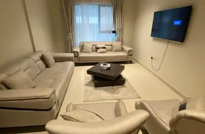 شقة - 2 غرف نوم - 2 حمامات للايجار في برج إس آر إس - الراشدية 1 - الراشدية - عجمان