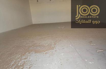 Warehouse - Studio - 2 for rent in Umm Al Thuoob - Umm Al Quwain