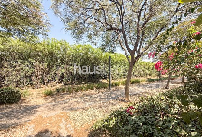122919403 - Property Main Image