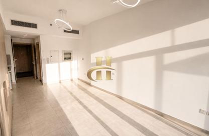 Apartment - Studio - 1 Bathroom for rent in La Perla Blanca - District 15 - Jumeirah Village Circle - Dubai