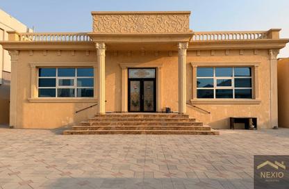 Villa - 4 - 5 for rent in Nad Al Sheba 4 - Nad Al Sheba - Dubai Villa - 4 - 5 for rent in Nad Al Sheba 4 - Nad Al Sheba - Dubai