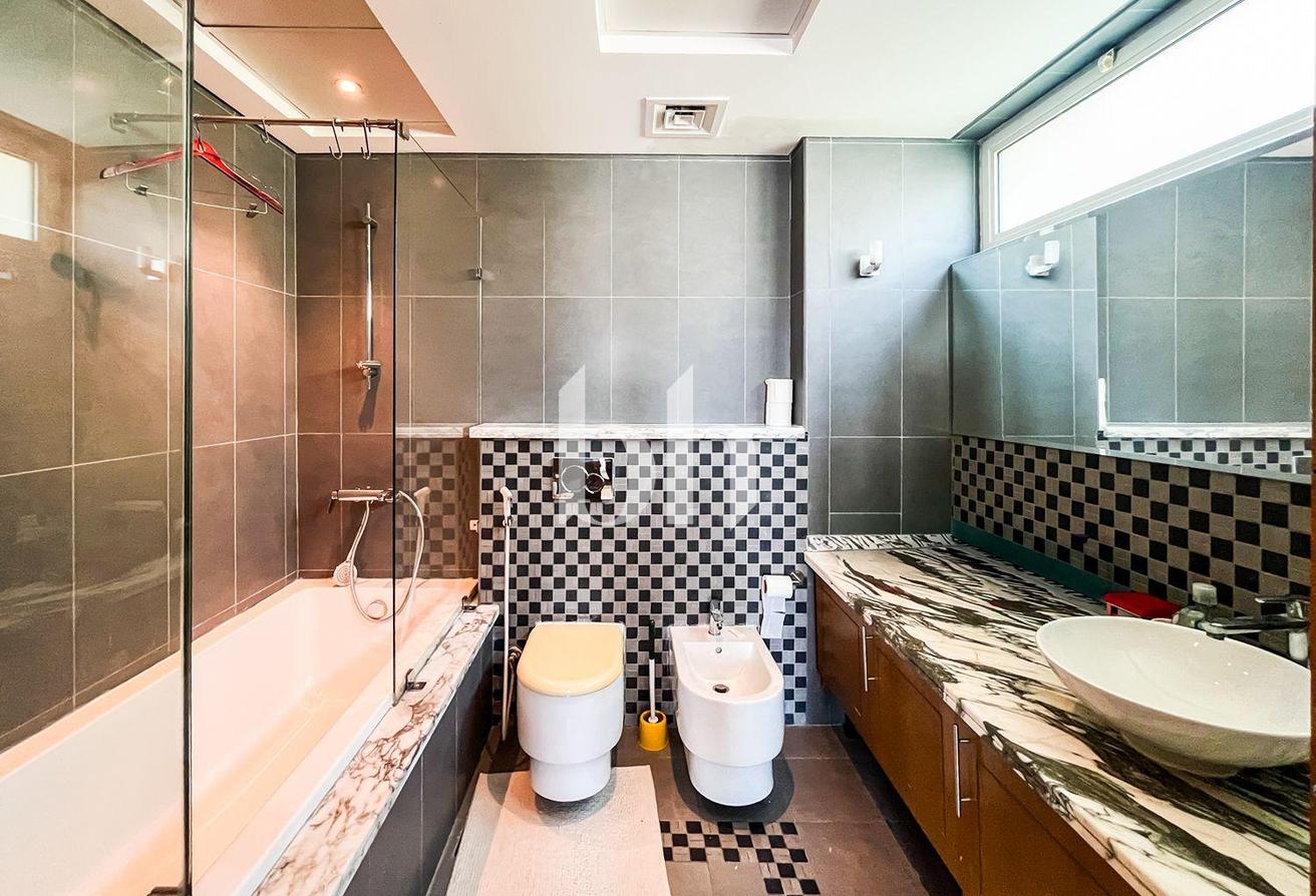 Furnished | Easy Access | Private Garden photo 15