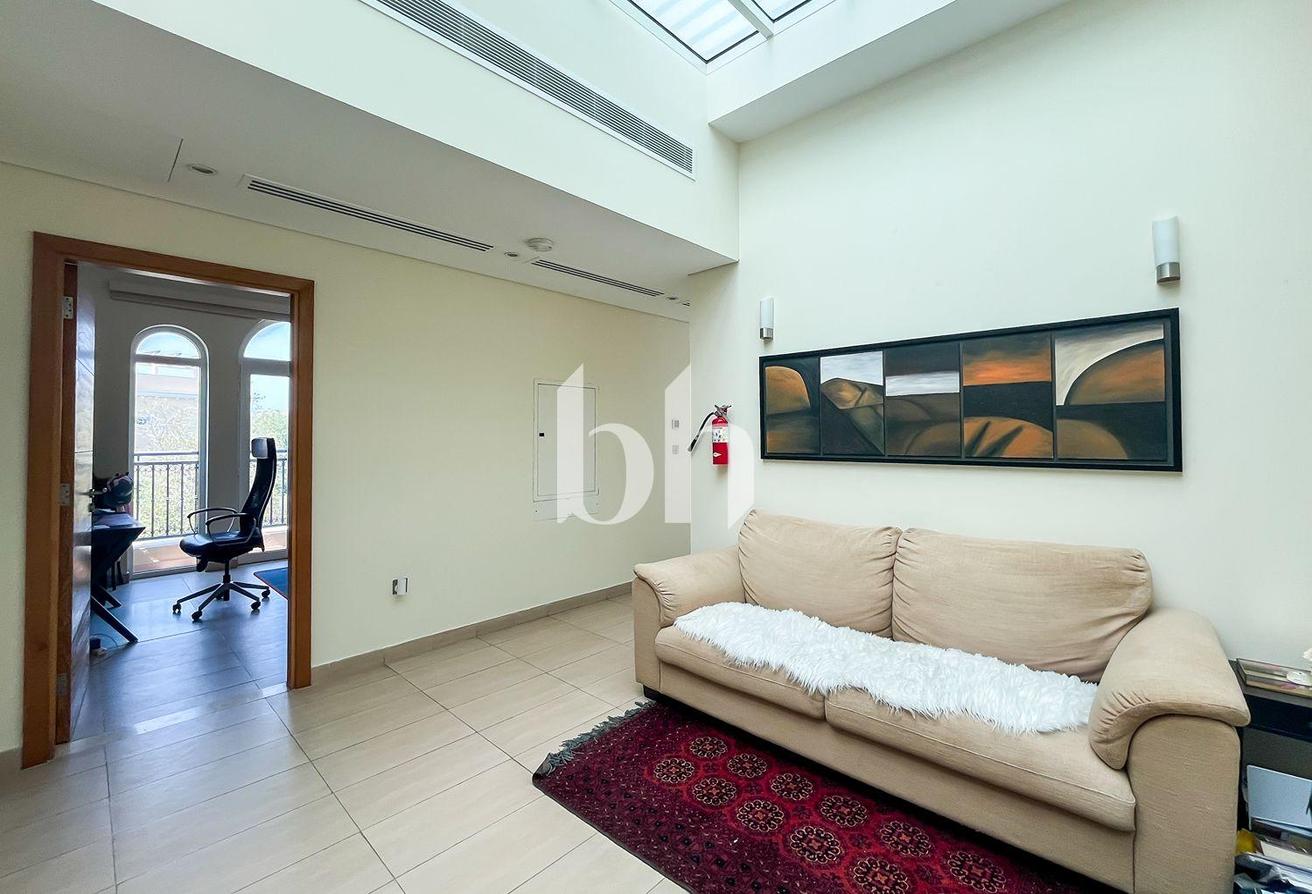 Furnished | Easy Access | Private Garden photo 13