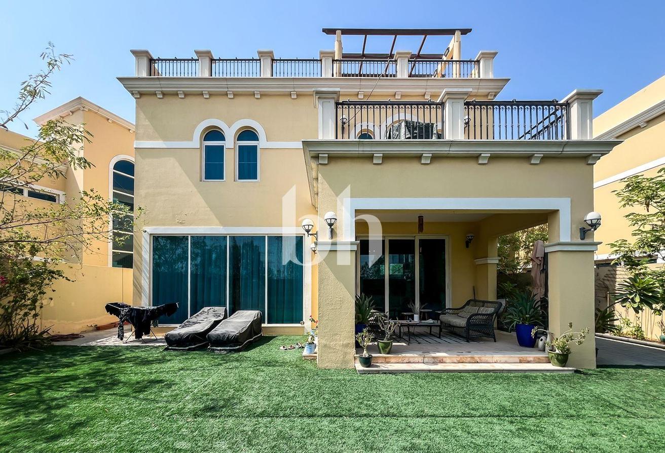 Furnished | Easy Access | Private Garden photo 7