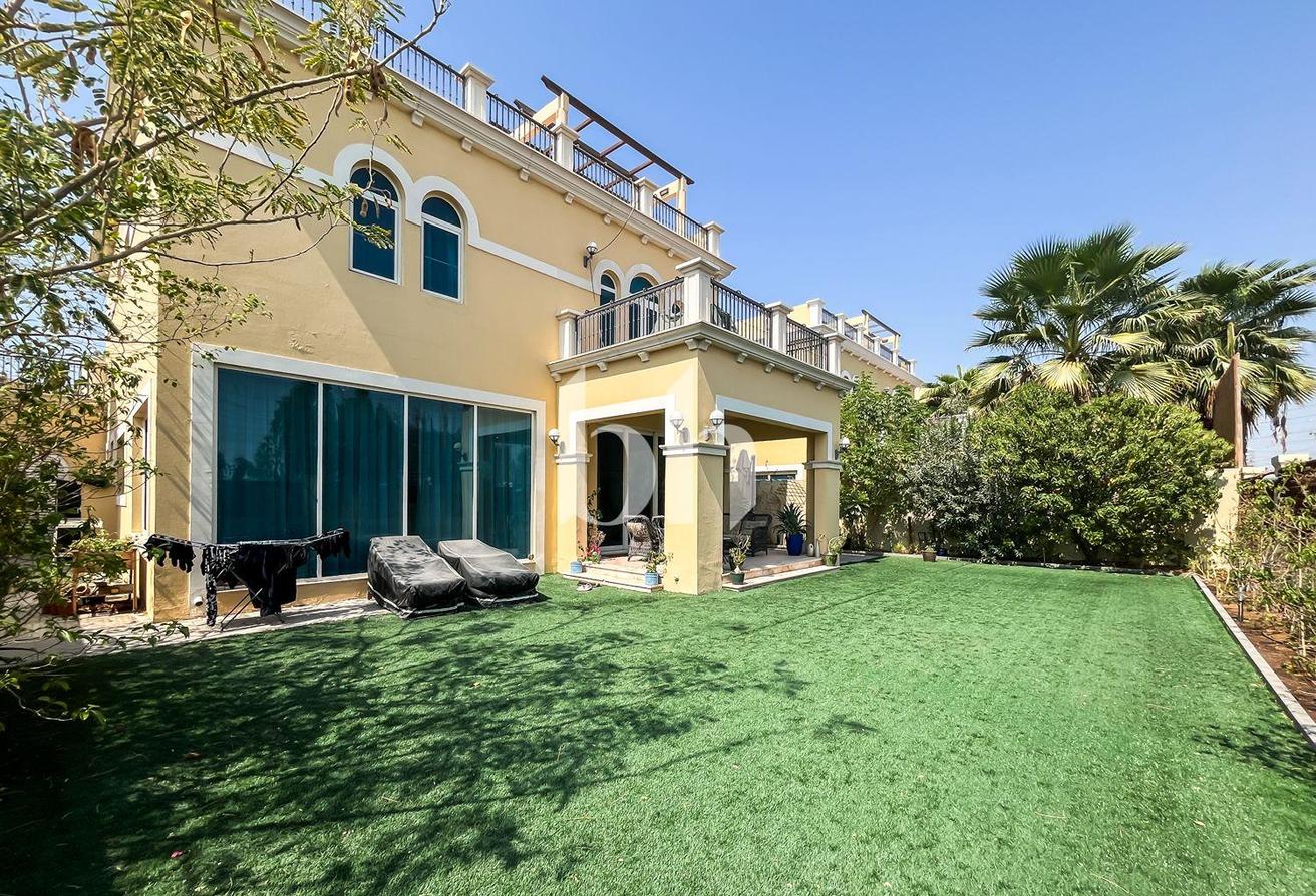 Furnished | Easy Access | Private Garden photo 6