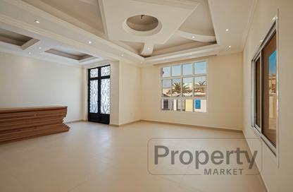 Villa - 5 - 5 for rent in Al Quoz 1 - Al Quoz - Dubai Villa - 5 - 5 for rent in Al Quoz 1 - Al Quoz - Dubai